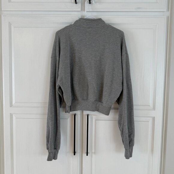 Éterne Cropped Half-Zip Sweatshirt – Heather Grey – Medium - Picture 4 of 7
